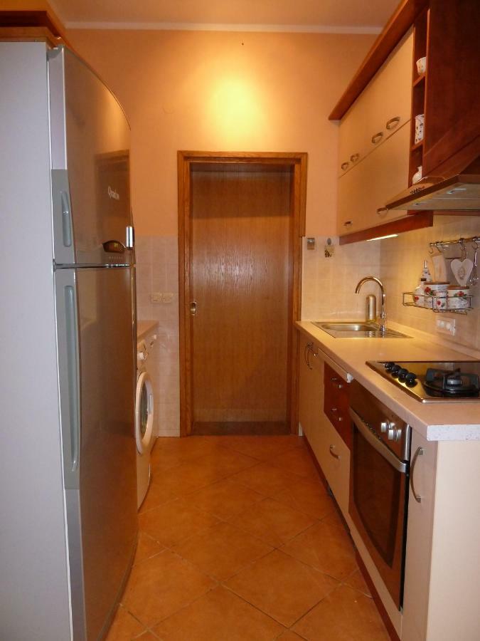 Apartment & In *