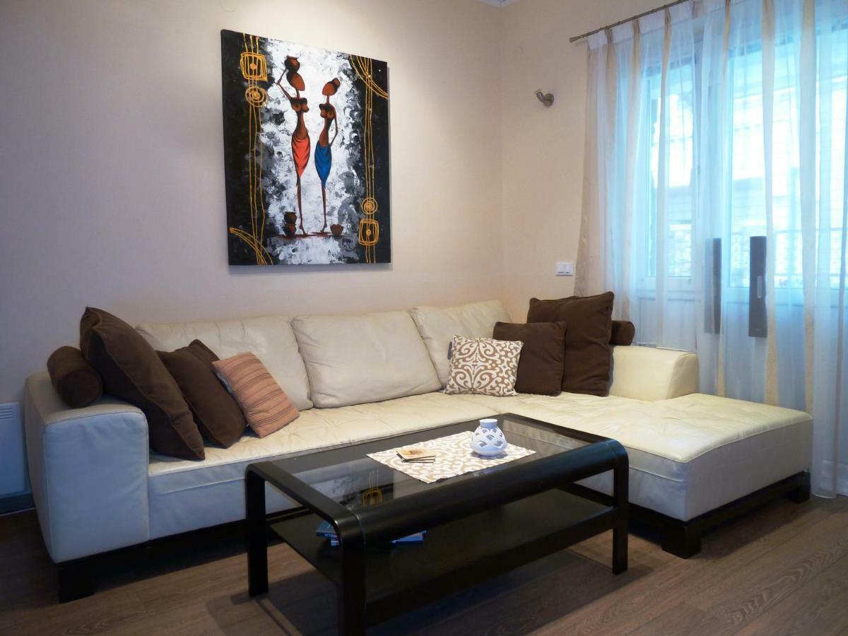 Apartment & In
